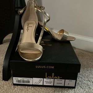 Lulu’s gold shoes